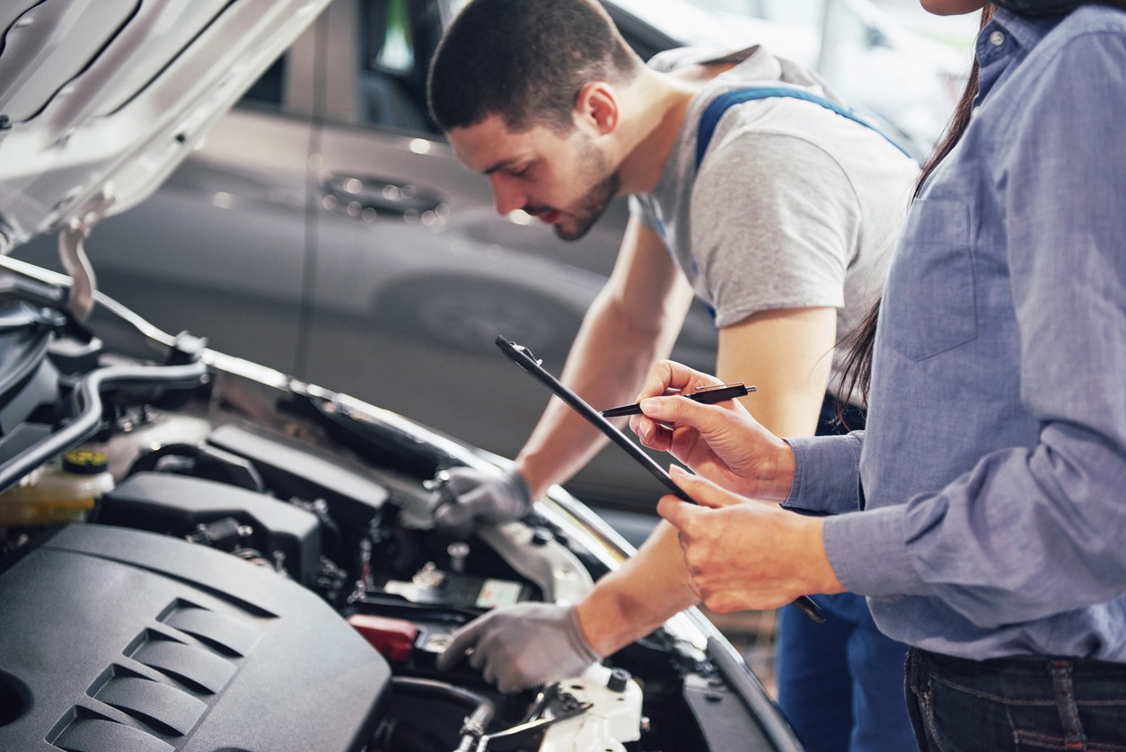 Poctivá diagnostika v servise objektívne odhalí, či investícia do opravy staršieho automobilu prináša ešte reálnu hodnotu pre majiteľa.