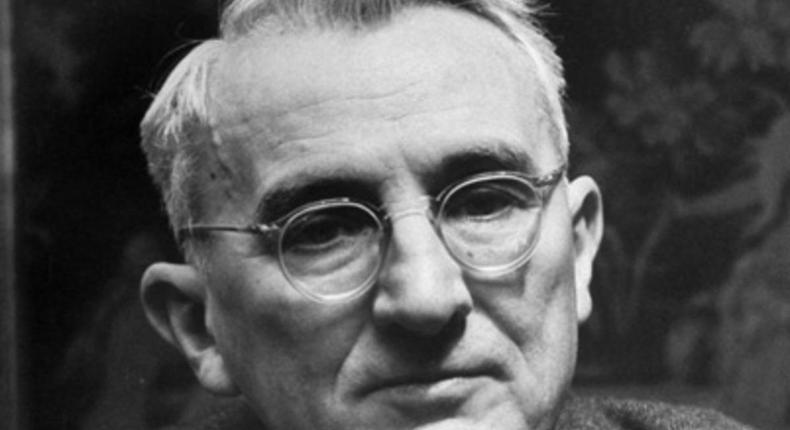 Dale Carnegie