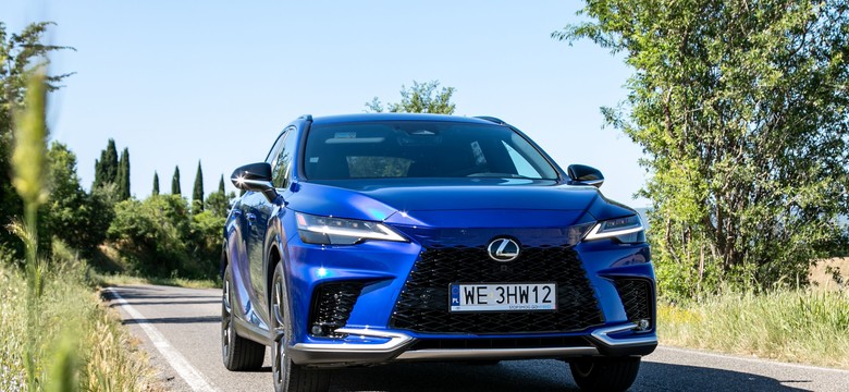 Nowy Lexus hitem. Wygląda świetnie, ma 309 KM i spala 6,4 l na 100 km