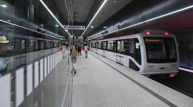 A 3-as metró felújított Lehel téri állomása 2023. május 23-án.