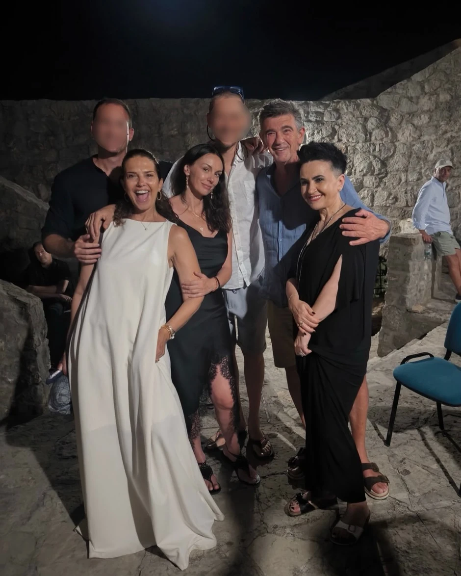 Sloboda Mićalović, Amira Medunjanin, Nataša Ninković 