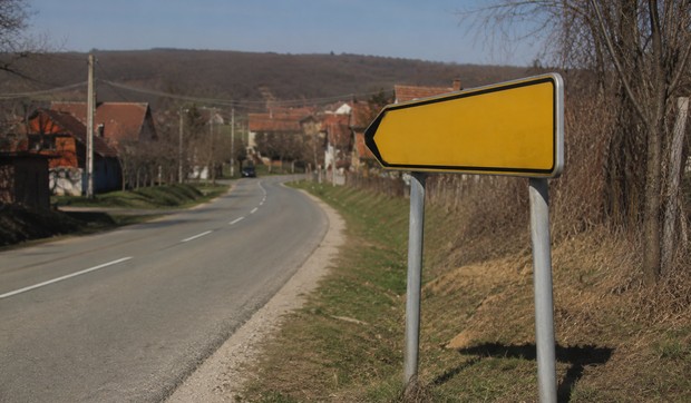 Znak na ulasku u mesto