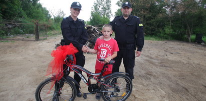 Kuba stracił rower. Policjanci go zaskoczyli!