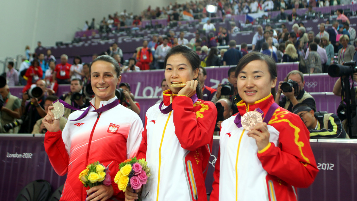 Ogromnym sukcesem rozpoczęła się rywalizacja Polaków podczas igrzysk olimpijskich w Londynie. Sylwia Bogacka wywalczyła srebrny medal w rywalizacji strzeleckiej karabinu pneumatycznego 10 m kobiet. "Złoto" wywalczyła Sliling Yi.