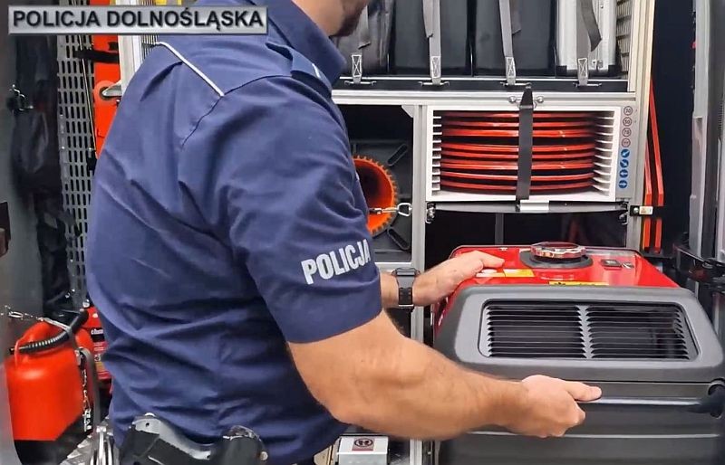 Policja dostała nowe radiowozy do kontroli stanu technicznego pojazdów