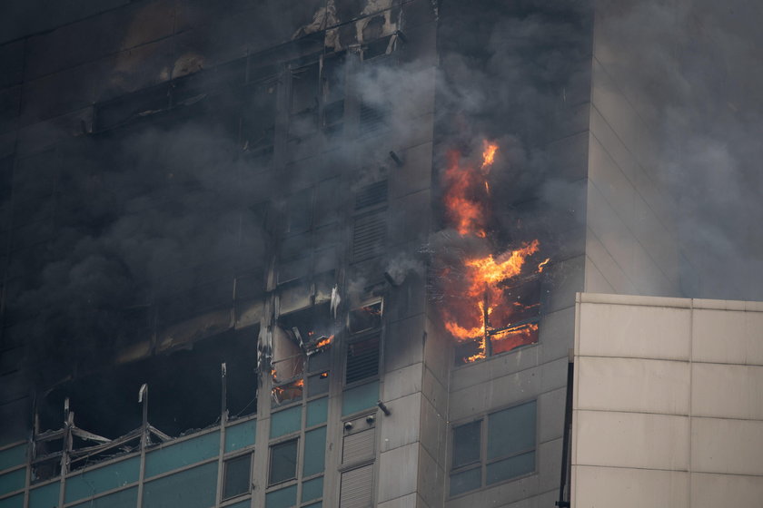 Fire at apartment building in Ulsan