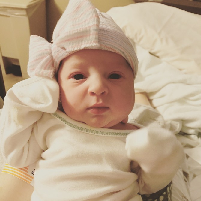 Beba Ema Gibson