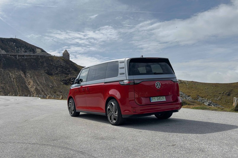 Samochodem elektrycznym w Alpach