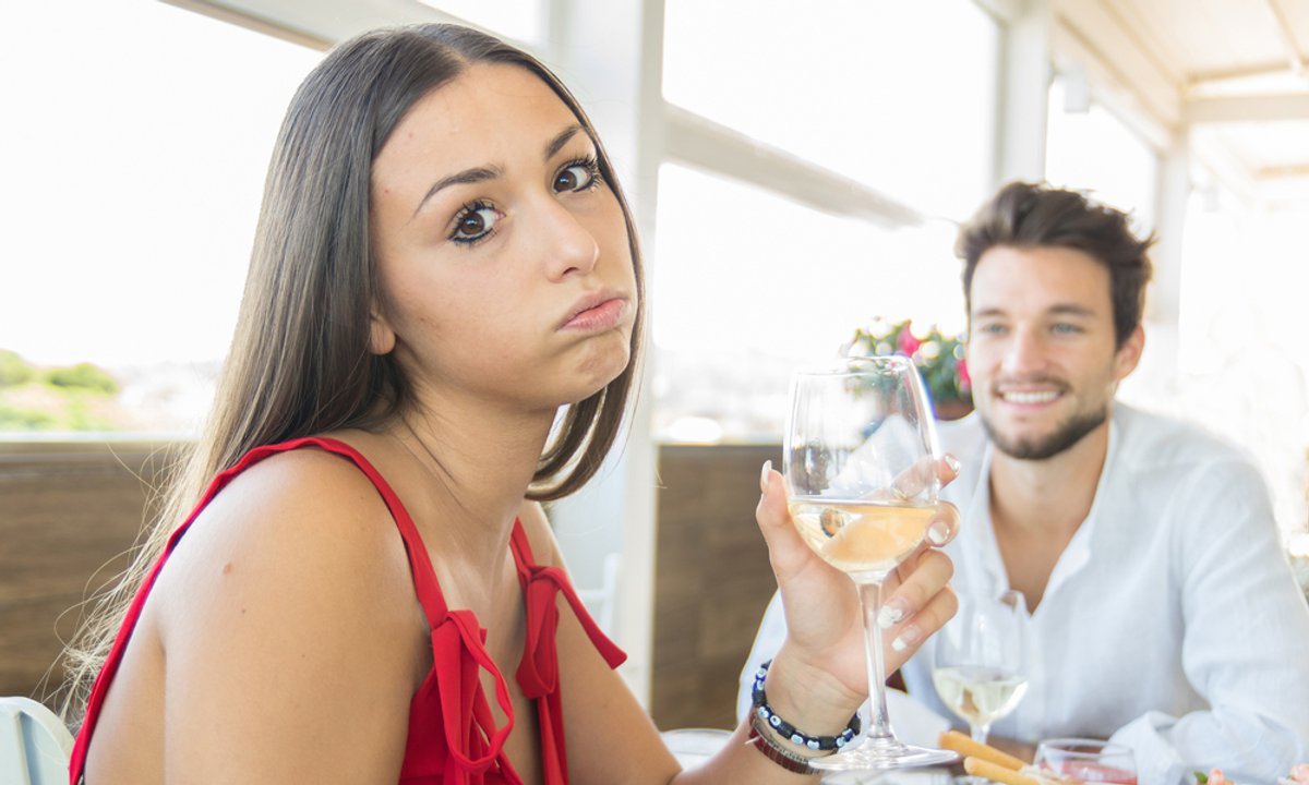 Opisała najgorszą randkę. "Przyprowadził ze sobą swoje roczne dziecko"