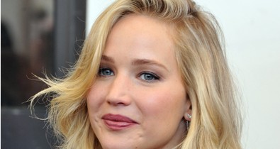 Szerelmesek vagyunk Jennifer Lawrence velencei szettjébe