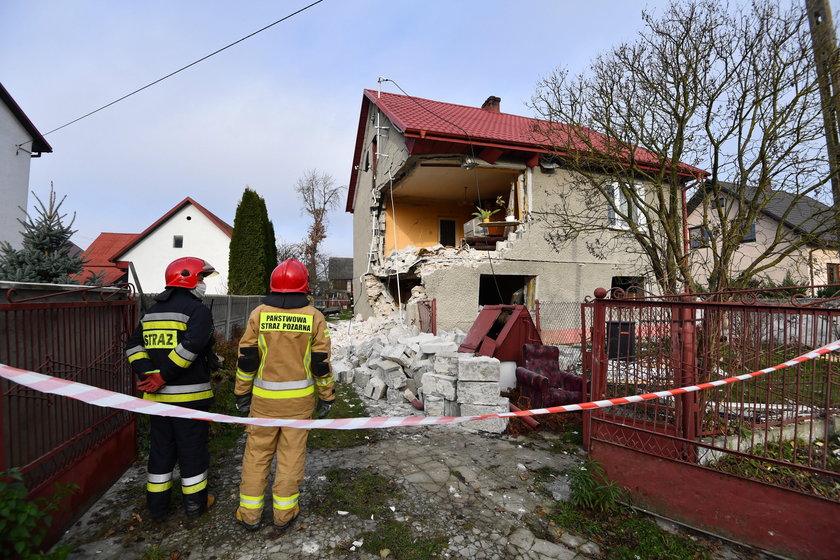 Wybuch gazu w domu jednorodzinnym w Łukowej. Dwie osoby zostały ranne