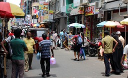 sri lanka wprowadza dodatkowy dzień wolny od pracy. chce oszczędzać paliwo z powodu wojny w iranie