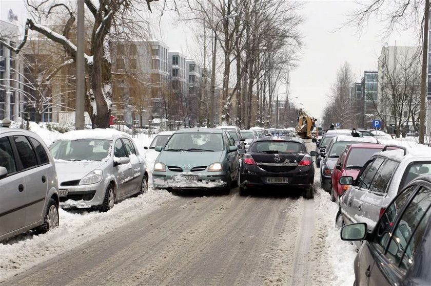 Odśnieżyli tylko sobie!