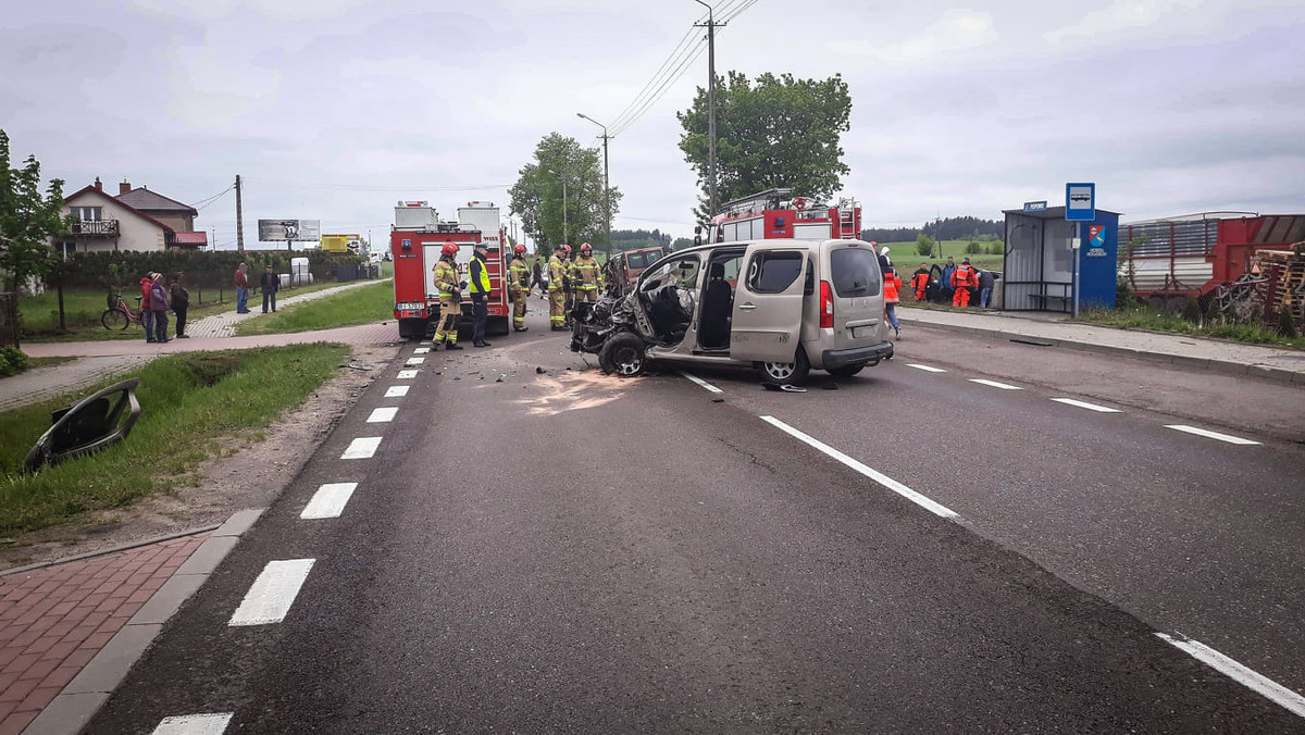 Poważny wypadek pod Grajewem. Sześcioro dzieci w szpitalu