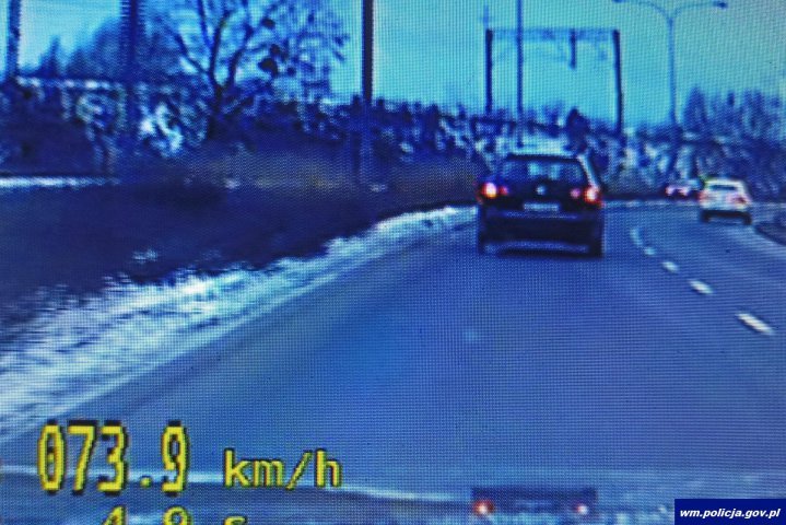 Piraci drogowi na drogach Olsztyna i okolic. Przekroczyli prędkość tuż pod okiem policjantów z grupy Speed