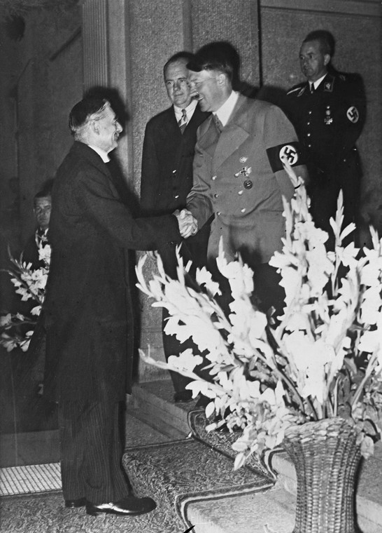 Neville Chamberlain i Adolf Hitler w Bad Godesberg (1938 r.) 