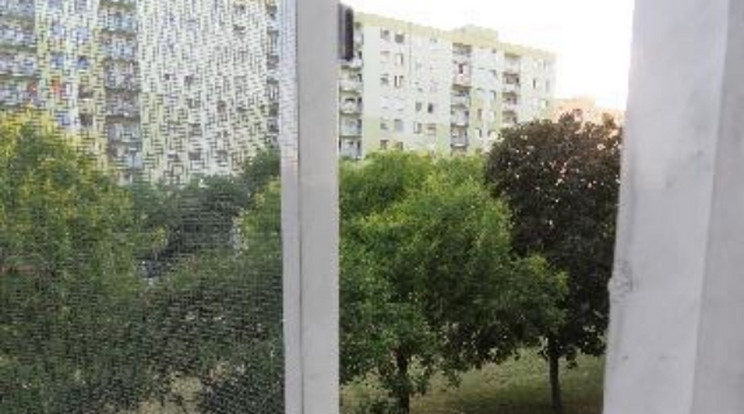 Ezen az ablakon esett ki a gyermek/Fotó: Magyarország Ügyészsége