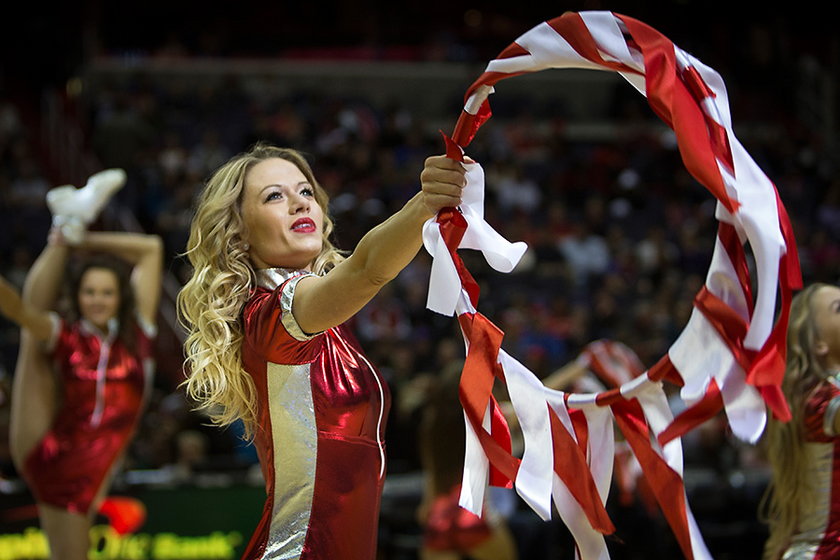 Popis cheerleaderek na "Polskiej Nocy" w NBA!