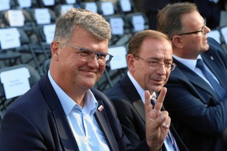 TK: Niekonstytucyjna nowela ustawy o pomocy obywatelom Ukrainy. Bo nie głosowali Kamiński i Wąsik