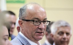 Piątka Czarzastego? "Konkretnych pomysłów będziemy mieć ok. 30. Ale nie kupię samolotów szturmowych, nie będę budował super lotniska" [WYWIAD]