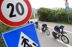 Giro d’Italia: Orica wygrała drużynową czasówkę. CCC z 15. czasem