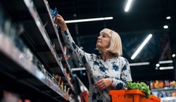 Lidl i Biedronka czynne całodobowo. Czy nowy trend się utrzyma?