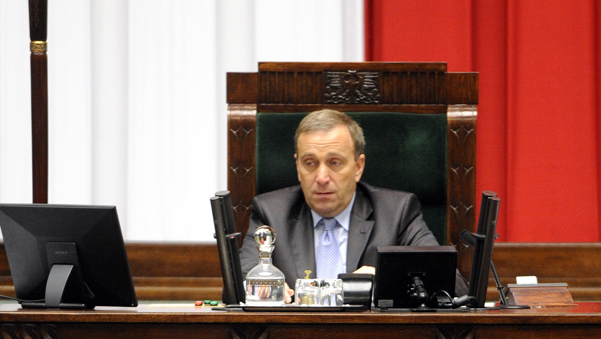 Marszałek Sejmu Grzegorz Schetyna powiedział w piątek, że jest umiarkowanym optymistą, jeśli chodzi o możliwość wypracowania jednej ustawy w sprawie metody zapłodnienia in vitro.