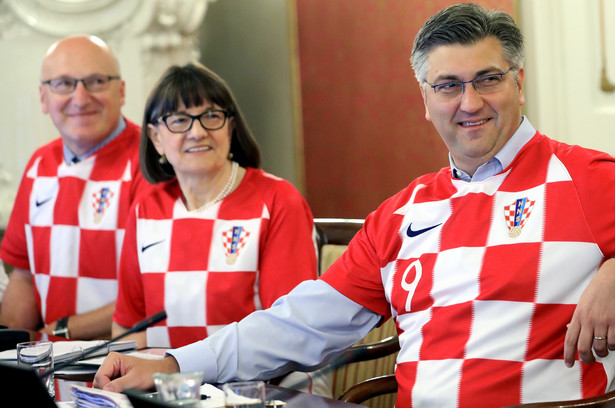 Chorwaccy ministrowie podczas posiedzenia rządu zamienili garnitury na w koszulki reprezentacji