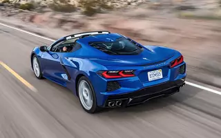 Chevrolet Corvette C8 Stingray – tak jeździ kultowe auto z wolnossącym V8!