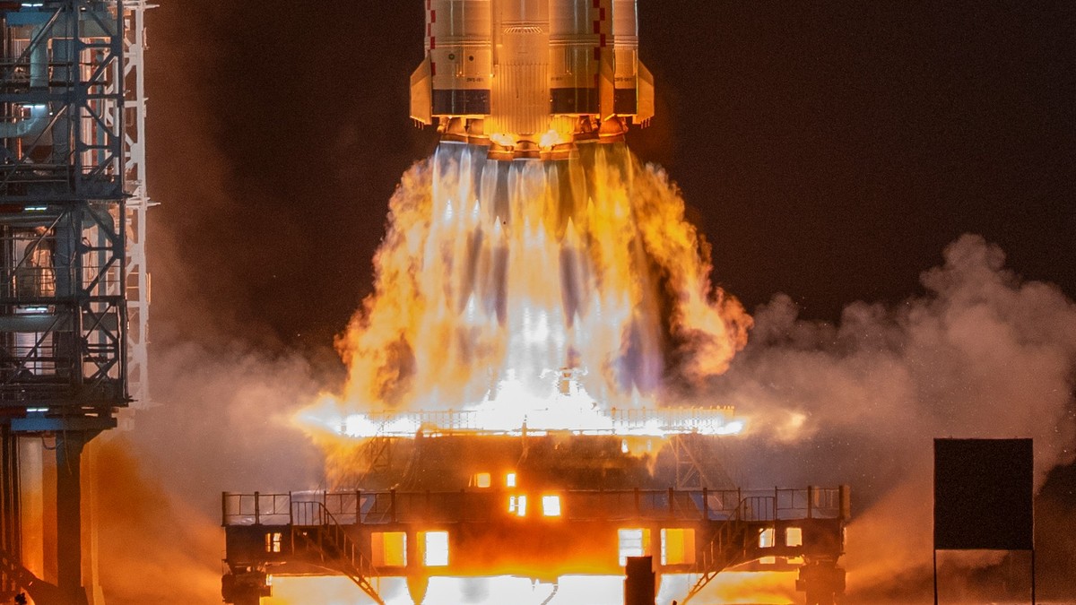 Kina poslala tri astronauta u svemir