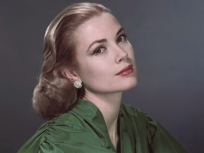 42161_grace-kelly-ap
