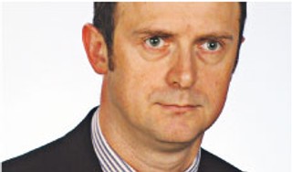 Czy w umowie o pracę można wprowadzić zakaz dodatkowego zatrudnienia