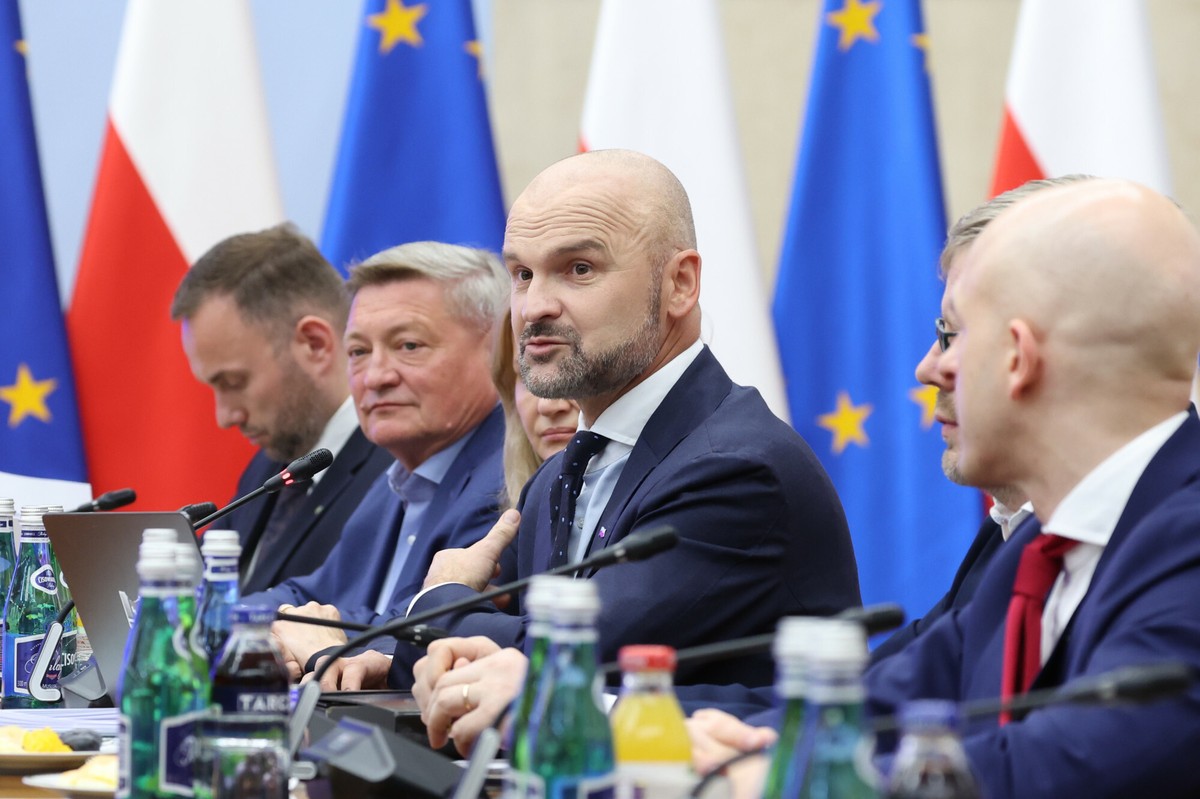 Zespół Rafała Brzoski podsumowuje deregulację. Tyle zrobili w 100 dni