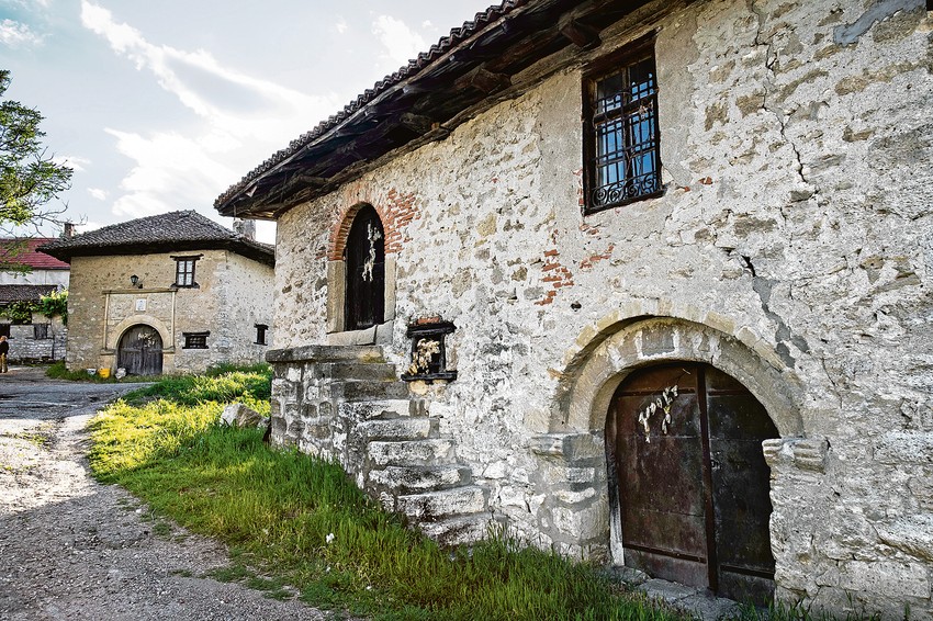 Ministarstvo se vadi na koliziju dva zakona, ali to nije smetalo državi da plaća obnovu od 2005. do 2014. godine: Pimnice