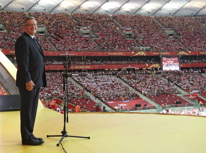 Prezydent Komorowski przemówił. Piękne Polki na trybunach. Efektowne otwarcie MŚ