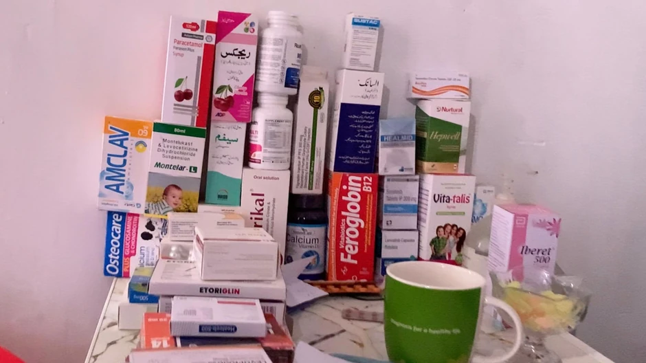 Kadri je za BBC rekao da daje pacijentima antibiotike, ali tek nakon konsultacije sa medicinskim doktorima | Foto: BBC