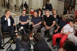 Tusk znalazł dodatkowe pieniądze. Rodzice odrzucają tę propozycję