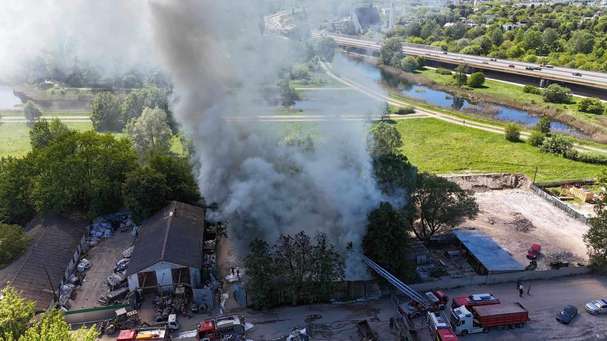 Drugi duży pożar w Warszawie. Tym razem sortownia śmieci