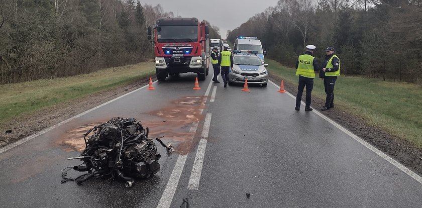 Tragedia na prostej drodze. Volkswagen zderzył się z traktorem. Są ofiary