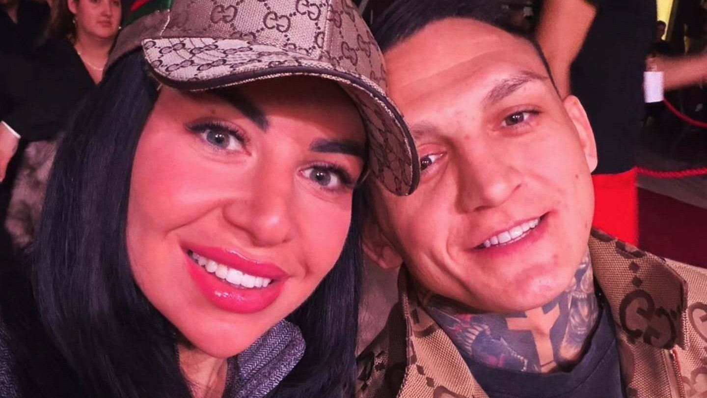 Známy MMA zápasník Gábor Boráros a jeho partnerka Dora. 