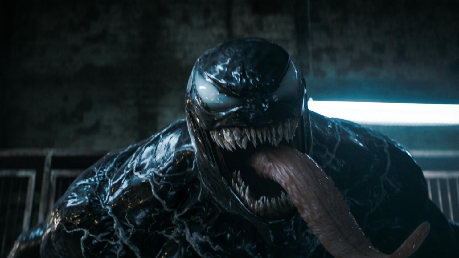 Tom Hardy je späť ako smrtiaci ochranca Venom v akčnej komiksovke Venom: Posledný tanec