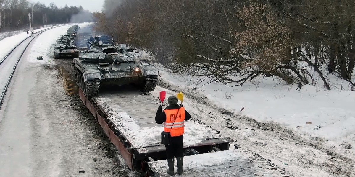 Transport sprzętu wojskowego rosyjskiej armii. 