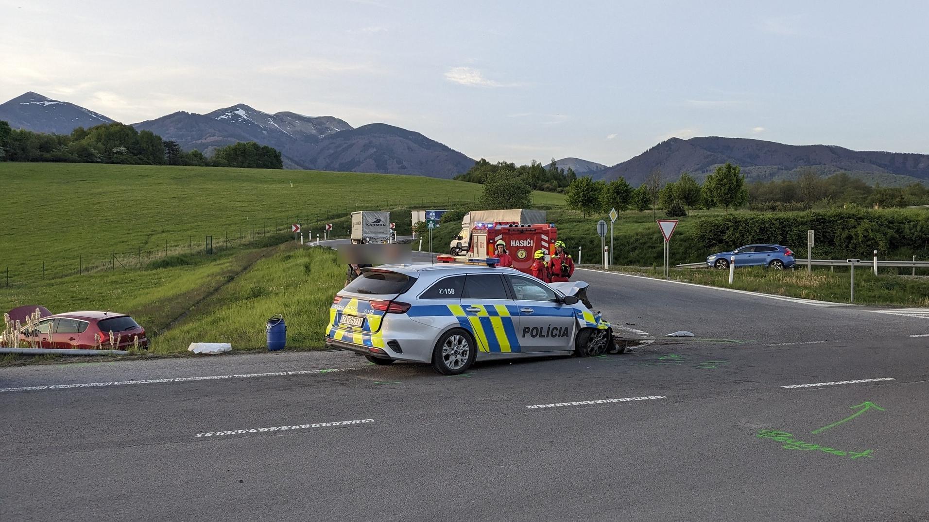 Zrážka dvoch áut v katastri Turian si vyžiadala štyroch zranených.
