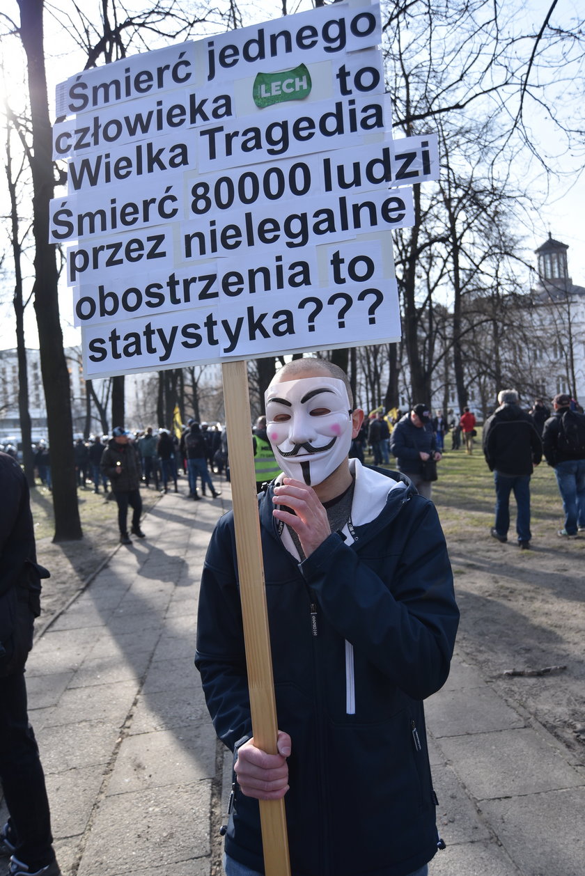 Tak policja przygotowała się na obchody 11. rocznicy katastrofy smoleńskiej