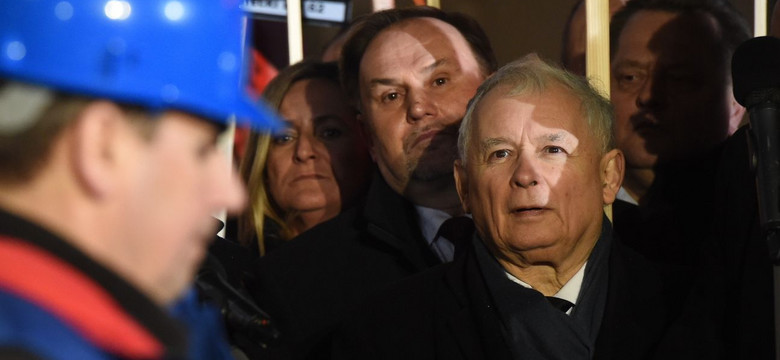 J. Kaczyński na wiecu w rocznicę stanu wojennego: Hańbą jest atak na wolność prowadzony z Polski i wspierany z zewnątrz
