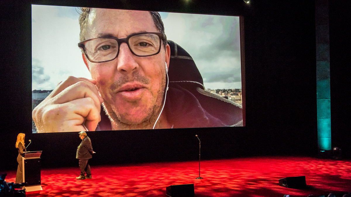 Australijczyk Greig Fraser zdobył nagrodę Złotej Żaby w konkursie głównym 24. Międzynarodowego Festiwalu Sztuki Autorów Zdjęć Filmowych Camerimage w Bydgoszczy. Doceniony został za zdjęcia do filmu "Lion. Droga do domu" w reżyserii Gartha Davisa.