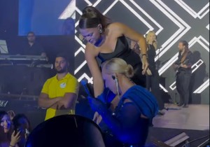 Lepa Brena 