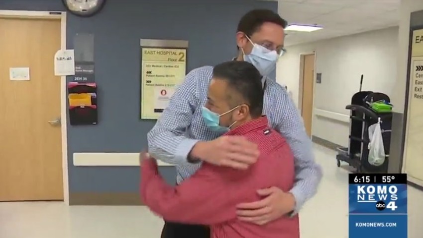 Ričard Soliz u bolnici nakon oporavka