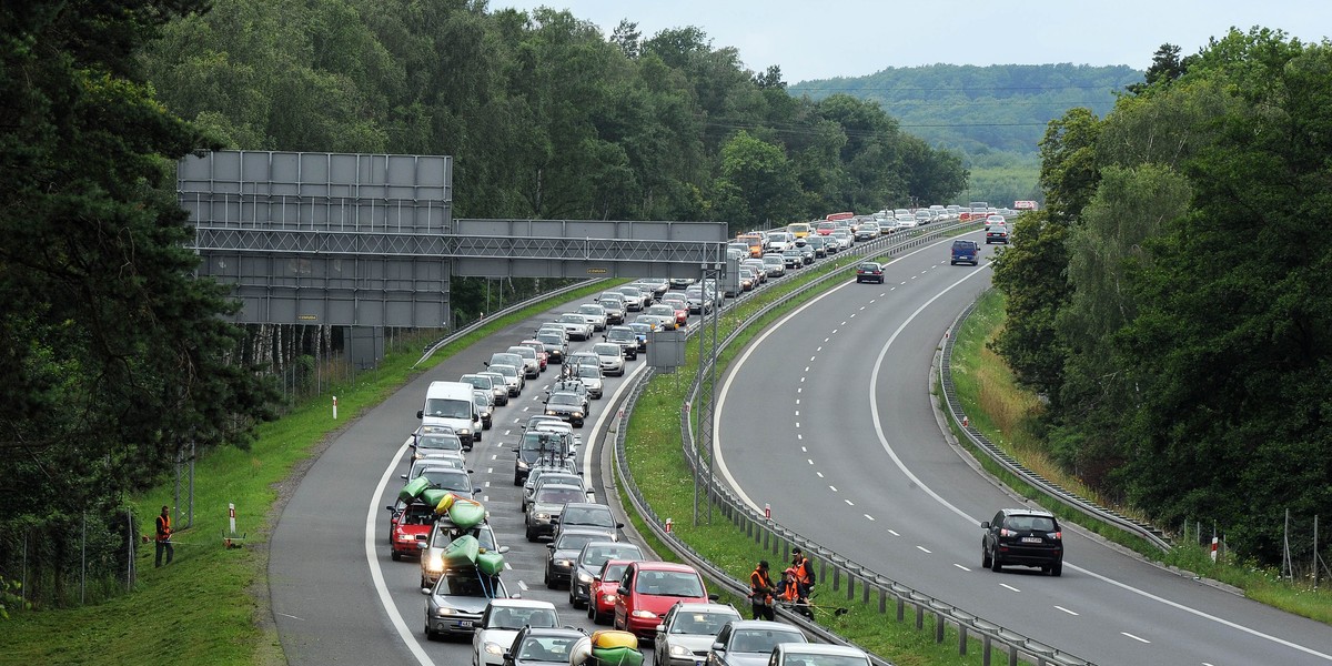 Za autostrady płacimy rocznie więcej niż na wszystkie polskie drogi