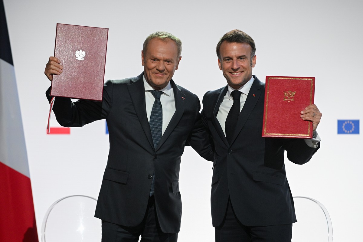 Donald Tusk i Emmanuel Macron
